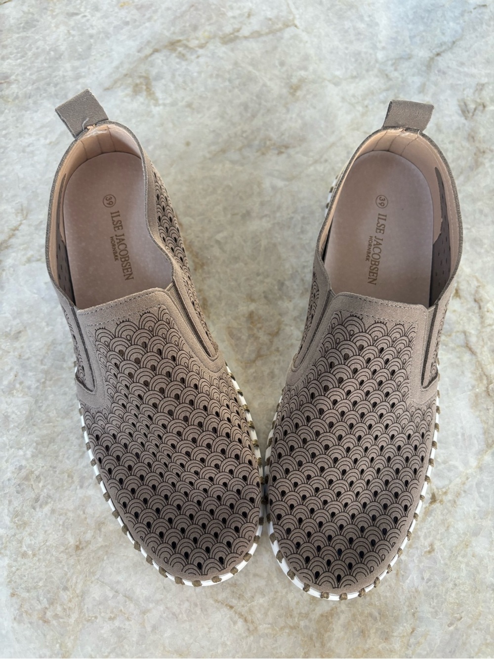 Ilse Jacobsen women’s slip on Tulip shoe.